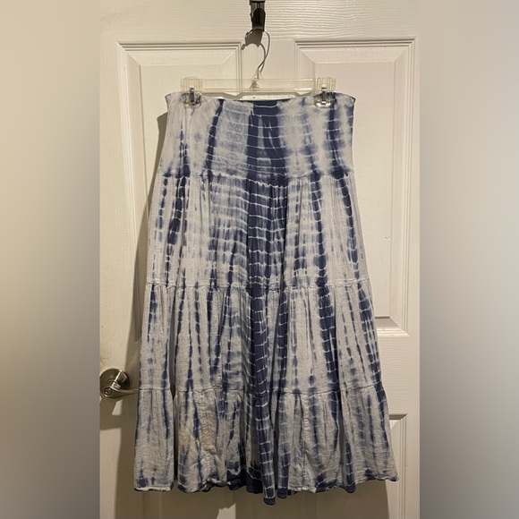 Women’s Blue Tie-Dye Full Length Skirt. Clean & in Good Condition. Size Small $8 - Picture 8 of 8